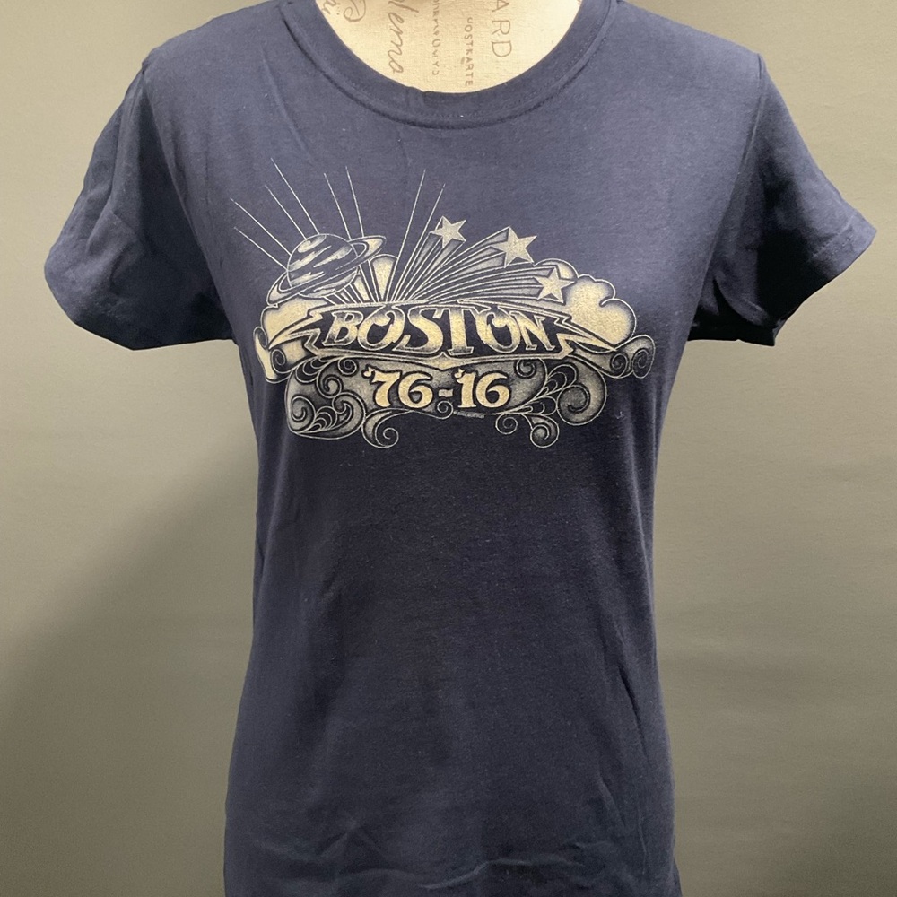 NWOT BOSTON COTTON TEE BY TULTEX